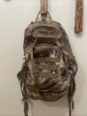 FIELDLINE Realtree-Style Men's Camo Backpack - Brown/Green